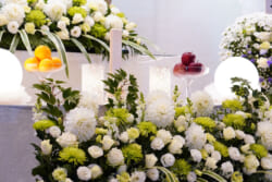 フューネラルフラワー技能検定とは｜葬儀の場での役割や受験費用