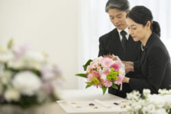 家族葬とは？費用や参列者の範囲、流れ、香典まで徹底解説