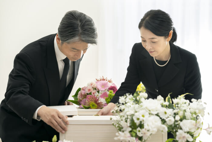 家族葬の費用内訳と安く抑える方法を解説